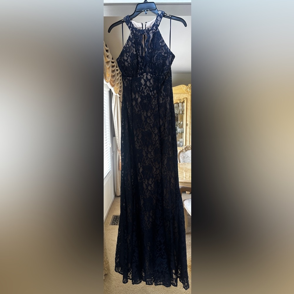 Elegant Black Lace Maxi Dress